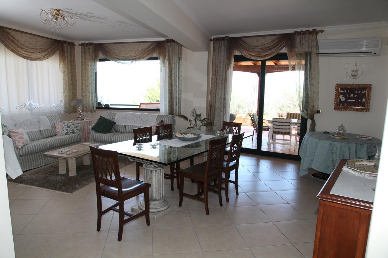 Bed and breakfast La Collina Capo dʼOrlando Extérieur photo