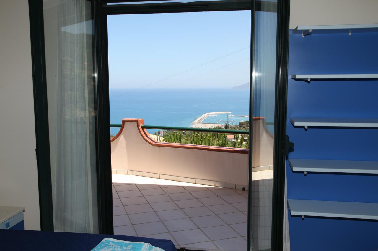 Bed and breakfast La Collina Capo dʼOrlando Extérieur photo