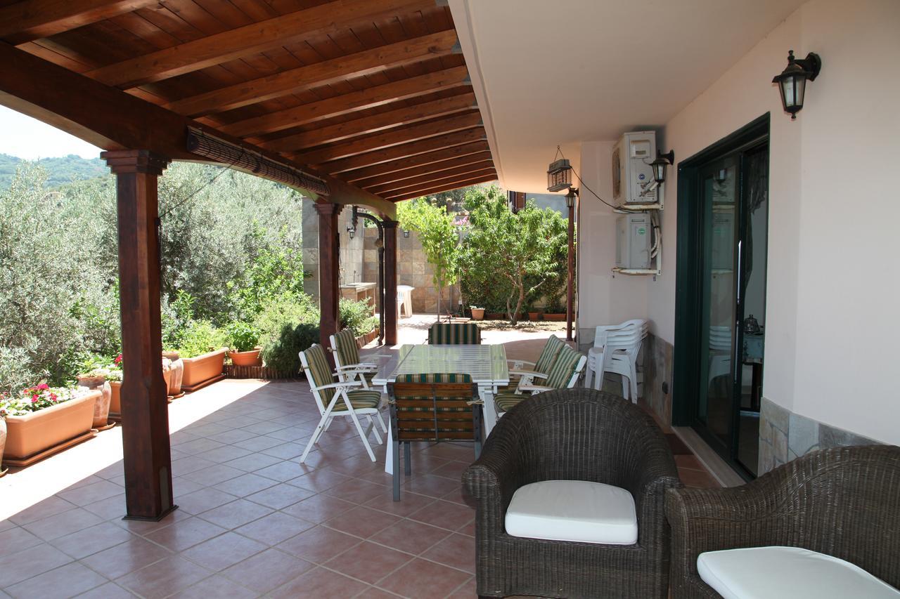 Bed and breakfast La Collina Capo dʼOrlando Extérieur photo