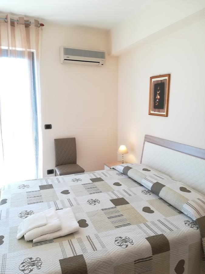 Bed and breakfast La Collina Capo dʼOrlando Extérieur photo
