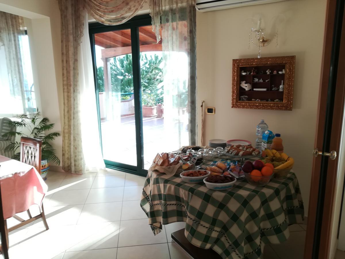 Bed and breakfast La Collina Capo dʼOrlando Extérieur photo