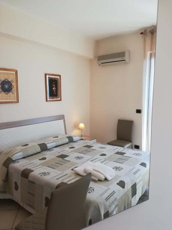 Bed and breakfast La Collina Capo dʼOrlando Extérieur photo