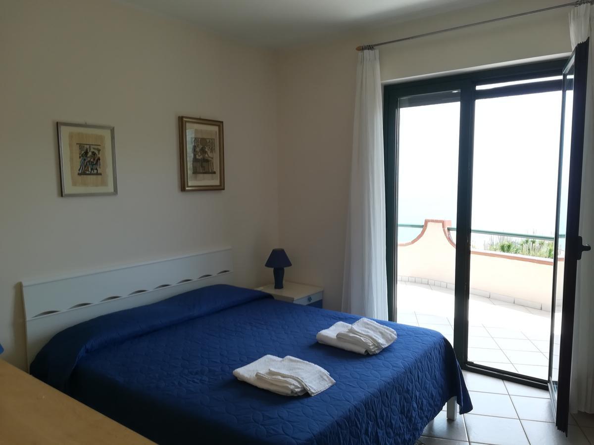 Bed and breakfast La Collina Capo dʼOrlando Extérieur photo